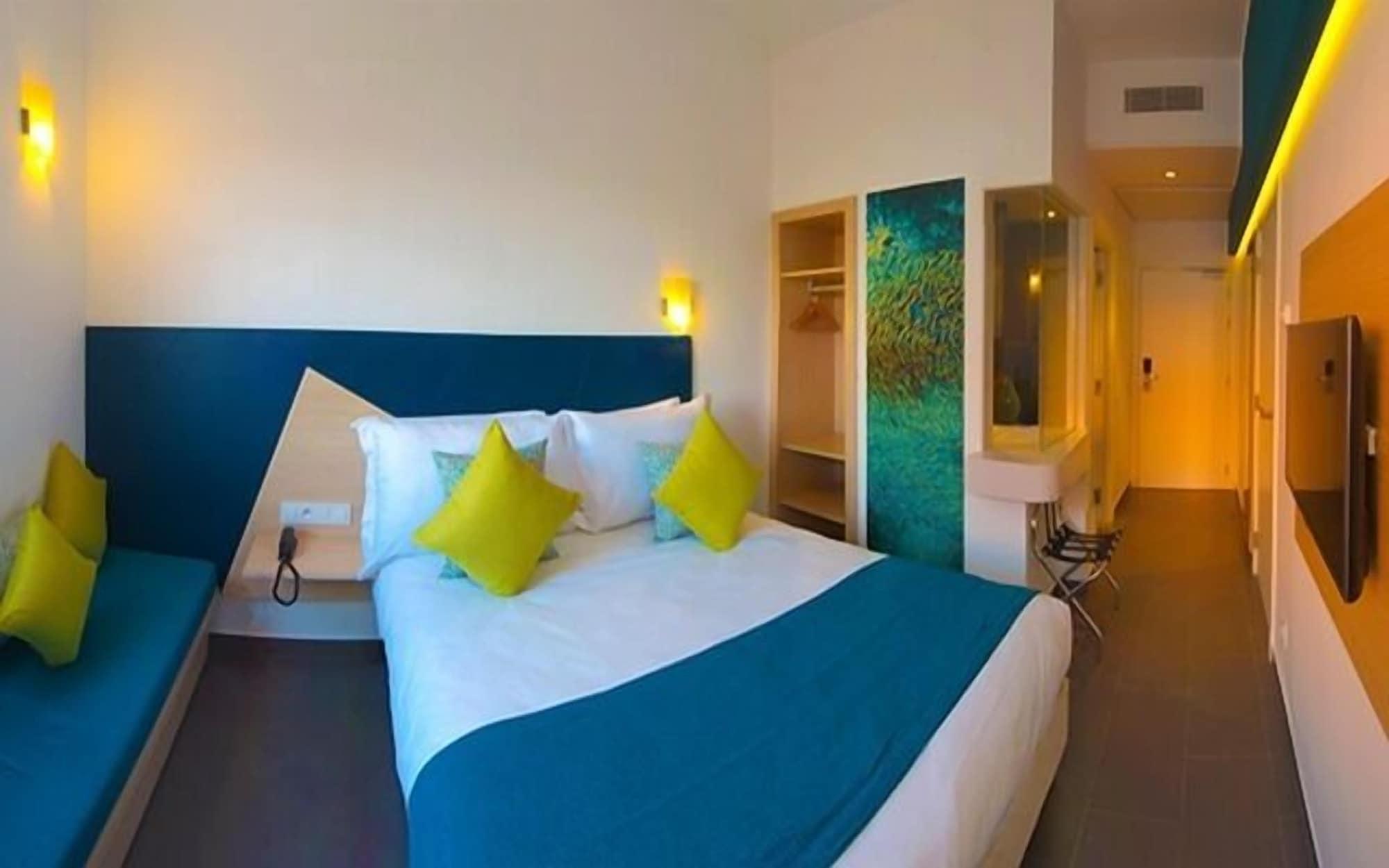 Relax Hotel Oujda Esterno foto