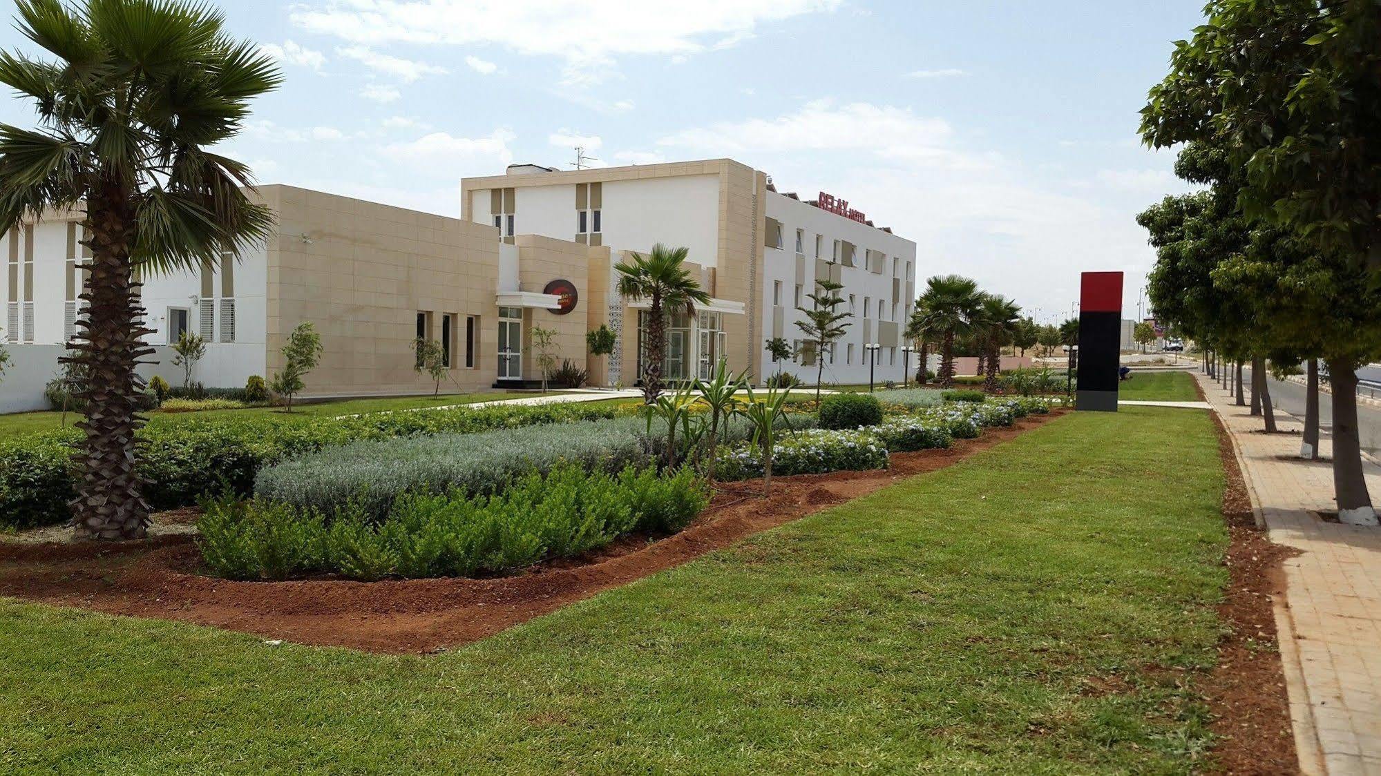 Relax Hotel Oujda Esterno foto